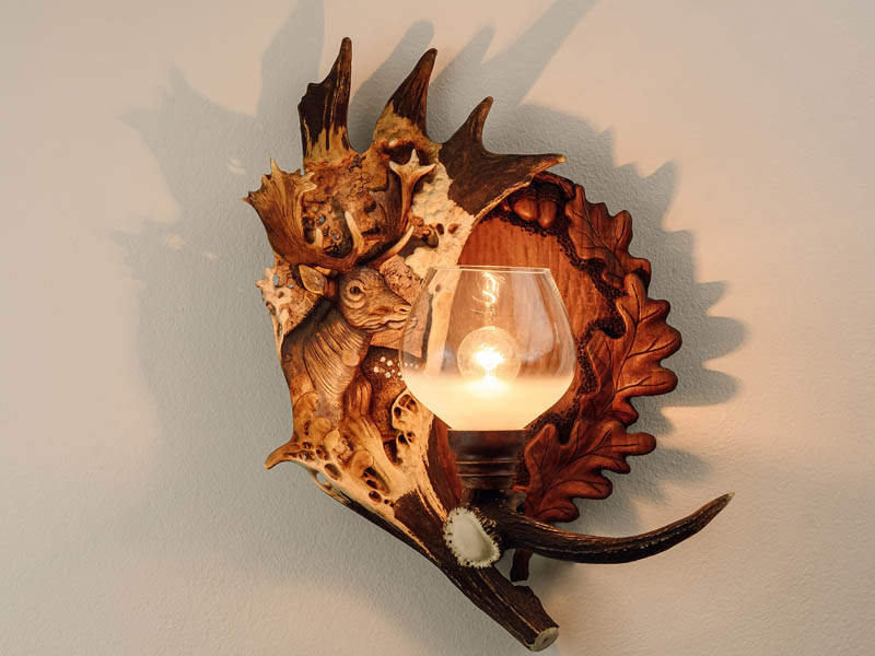 Wall lamp - fallow deer carving