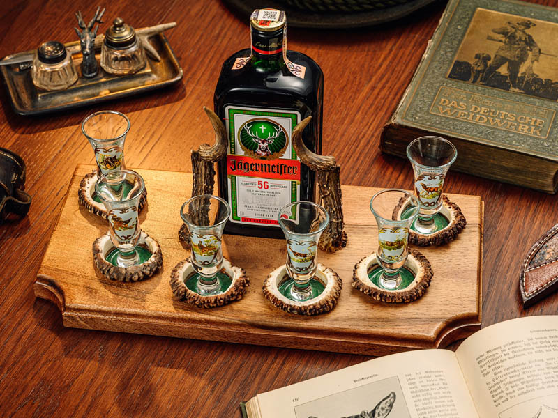 Stojan na Demänovku, Jägermeister s ružicami